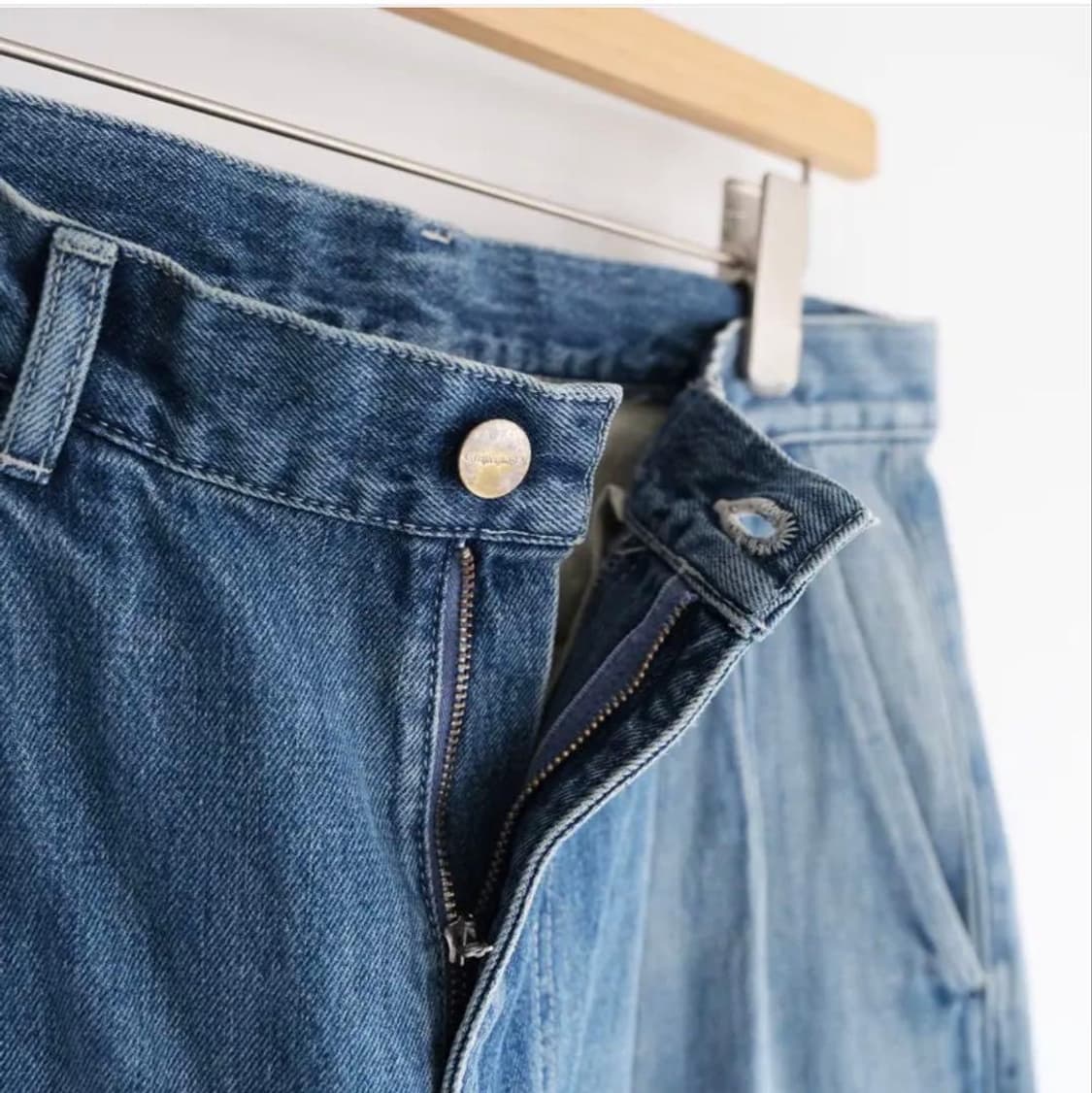 GRAPHPAPER 그라프페이퍼 셀비지 투턱 데님(LIGHT FADE) 상품이미지2