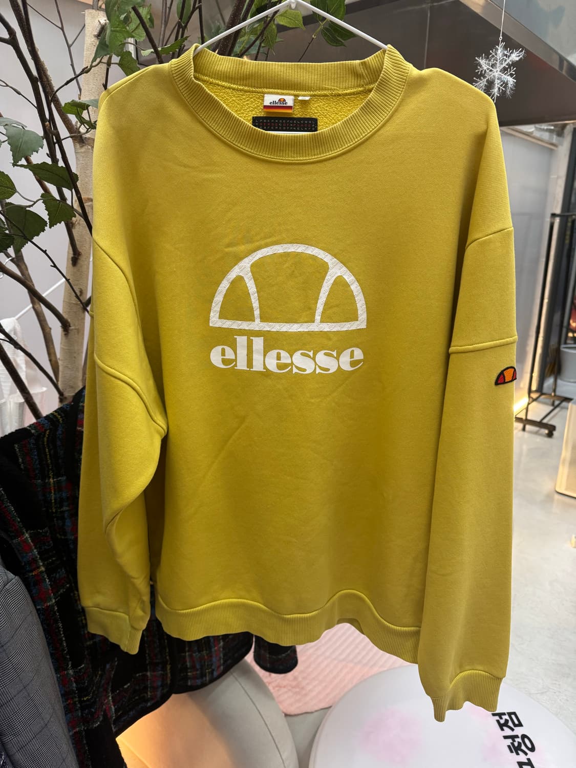 ellesse 로고 크루넥 맨투맨 (머스타드 옐로우) 상품이미지2