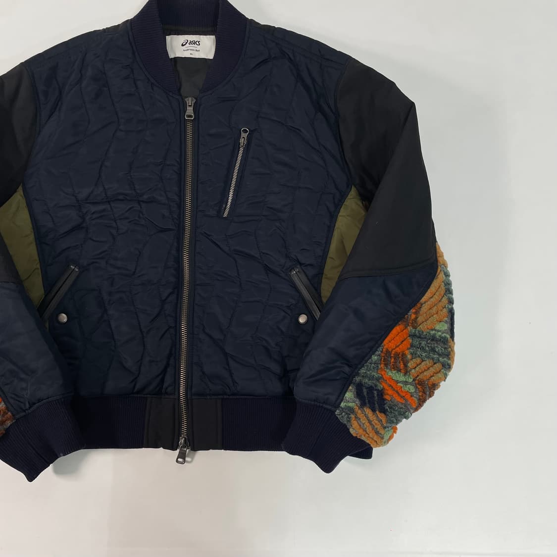 아식스 X 앤더슨벨 콘트라스트 퀼팅 봄버 자켓 (on.98)  상품이미지2