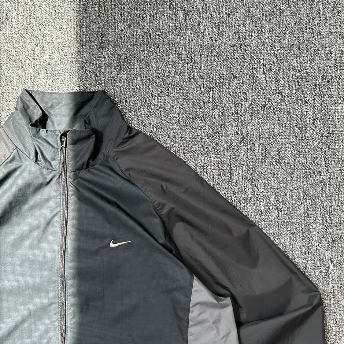 나이키 올드스쿨 스우시 바람막이 상품이미지2