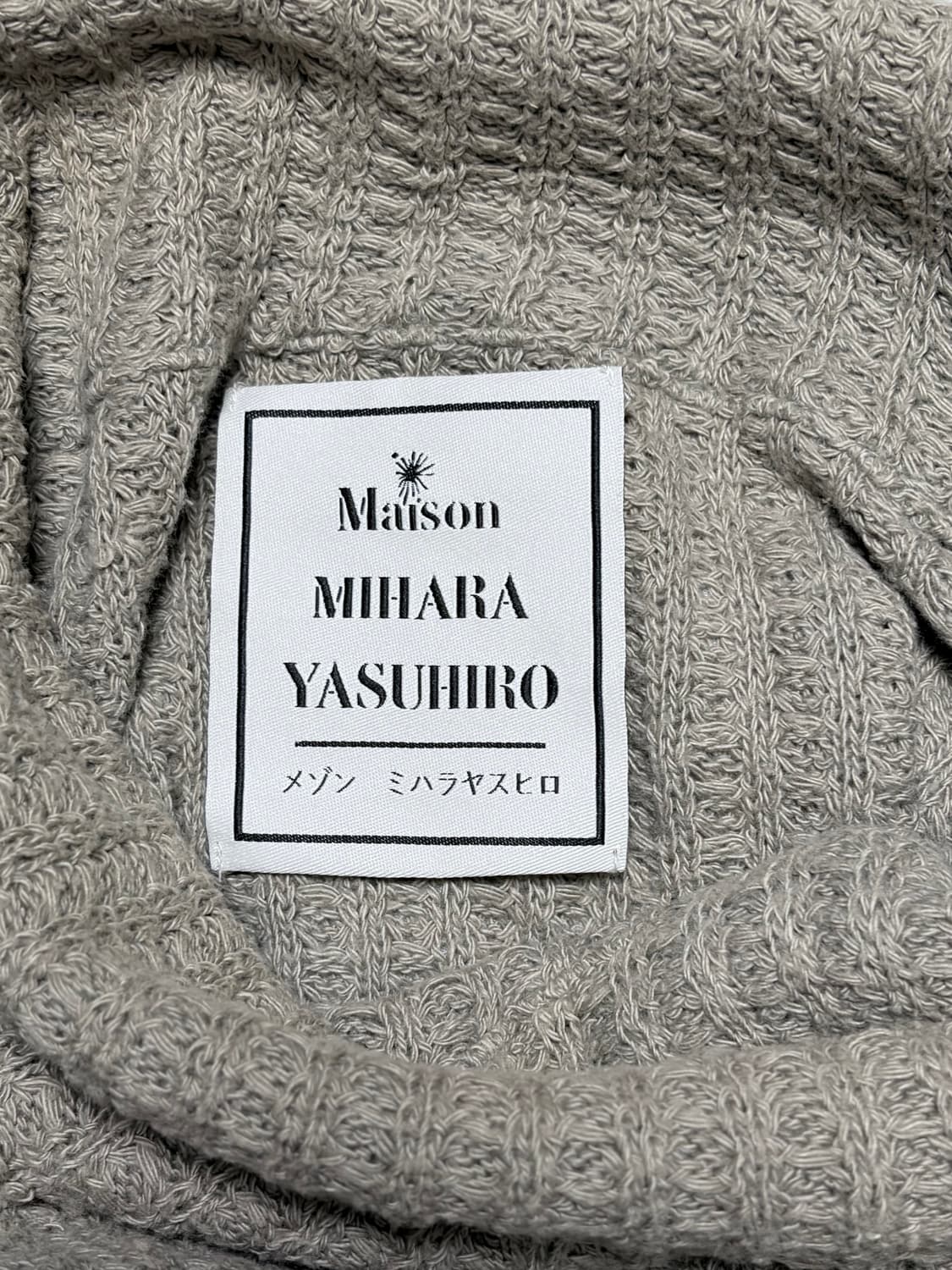 미하라야스히로 디스트레스드 터틀넥 롱니트 상품이미지5