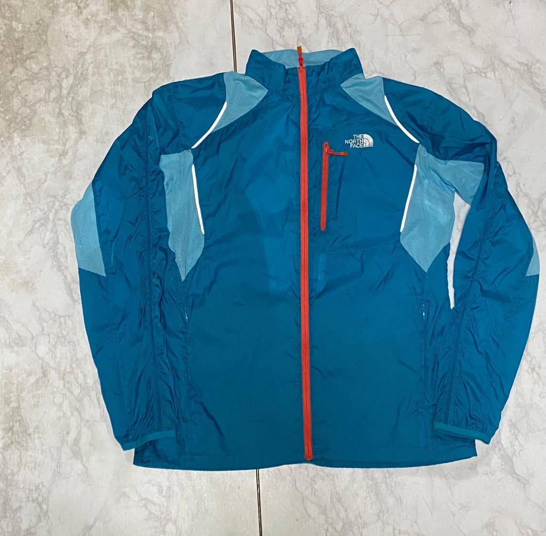 노스페이스 얇은 바람막이 자켓 100 사이즈 상품이미지1