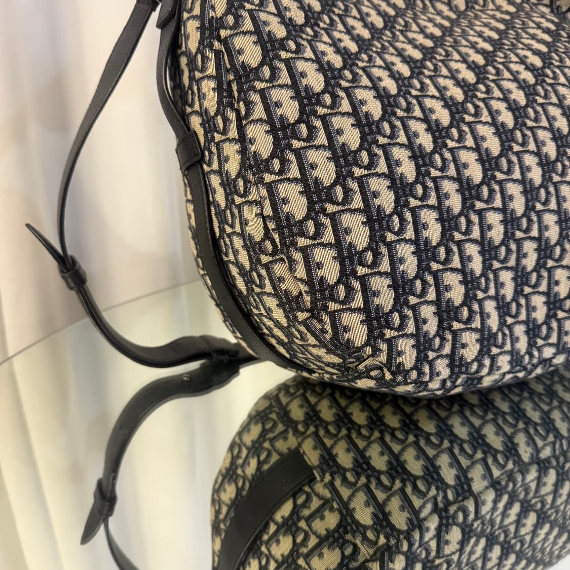 디올 오블리크 새들 소프트백 라지 상품이미지9