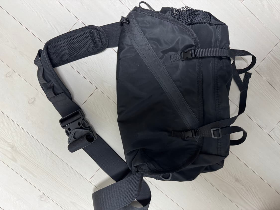 남성 나일론 크로스백 블랙 상품이미지3