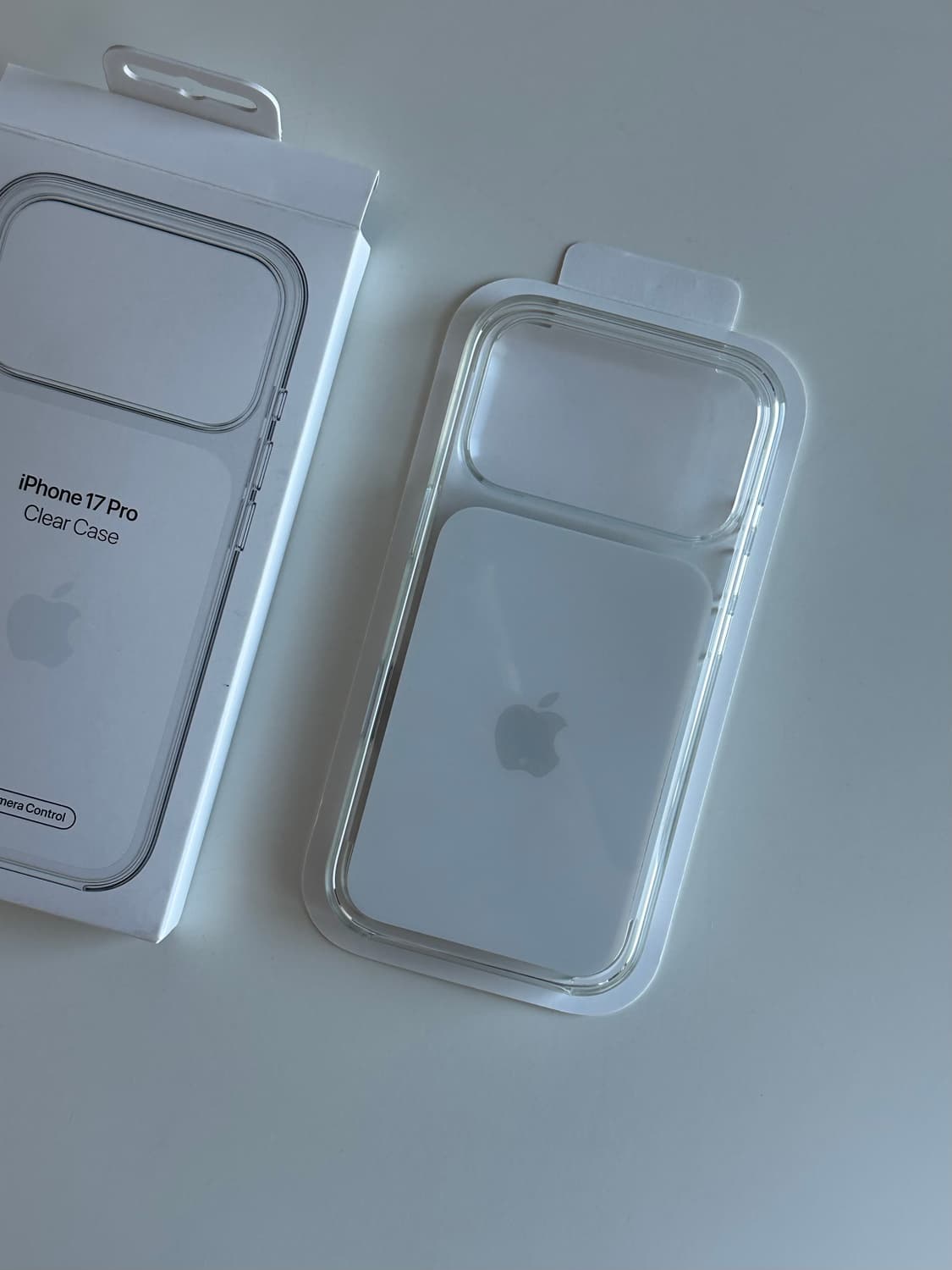 아이폰 17PRO 정품 케이스 상품이미지1