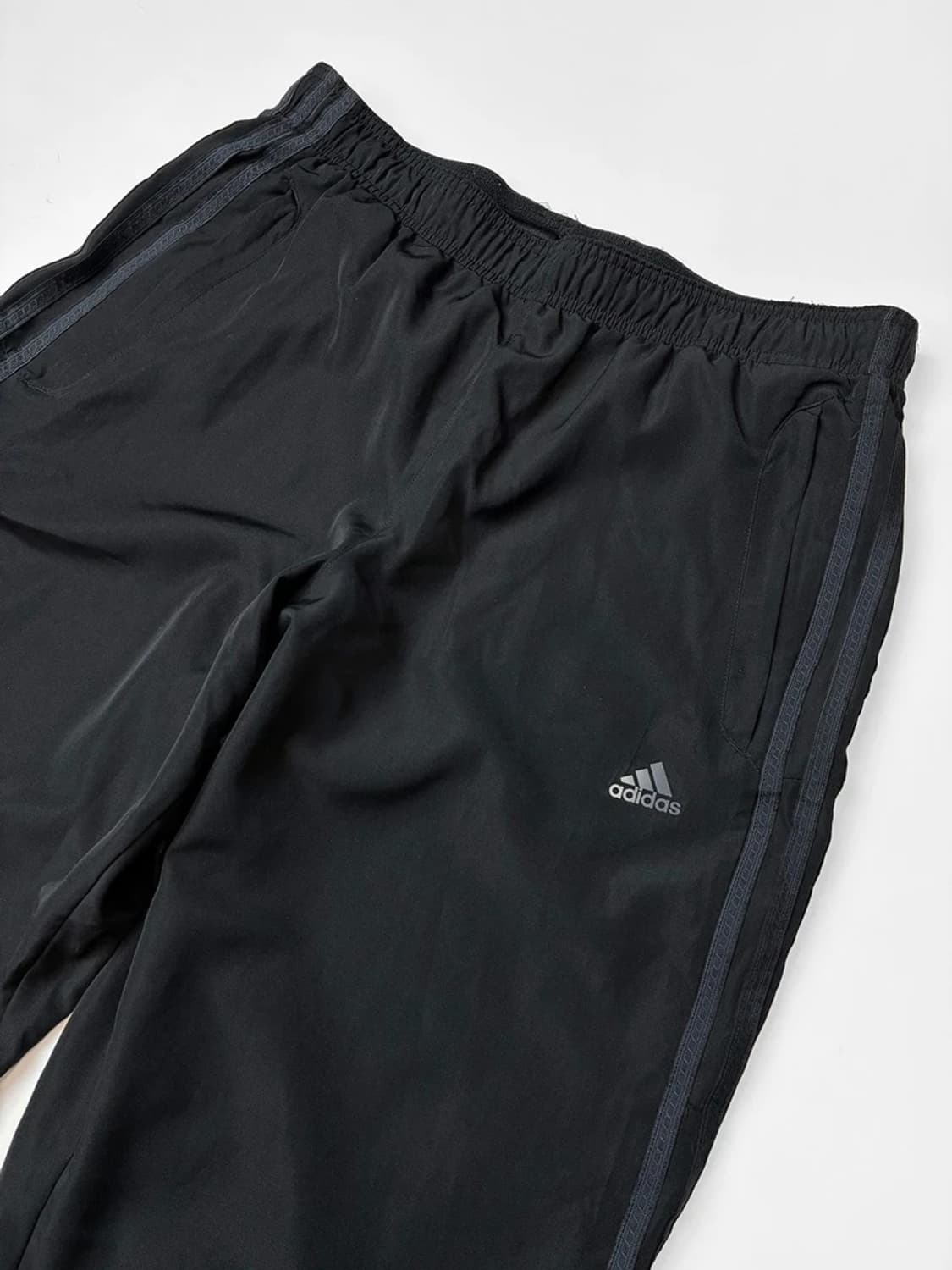 아디다스 퍼포먼스 윈드 와이드 팬츠 PN5636 상품이미지2