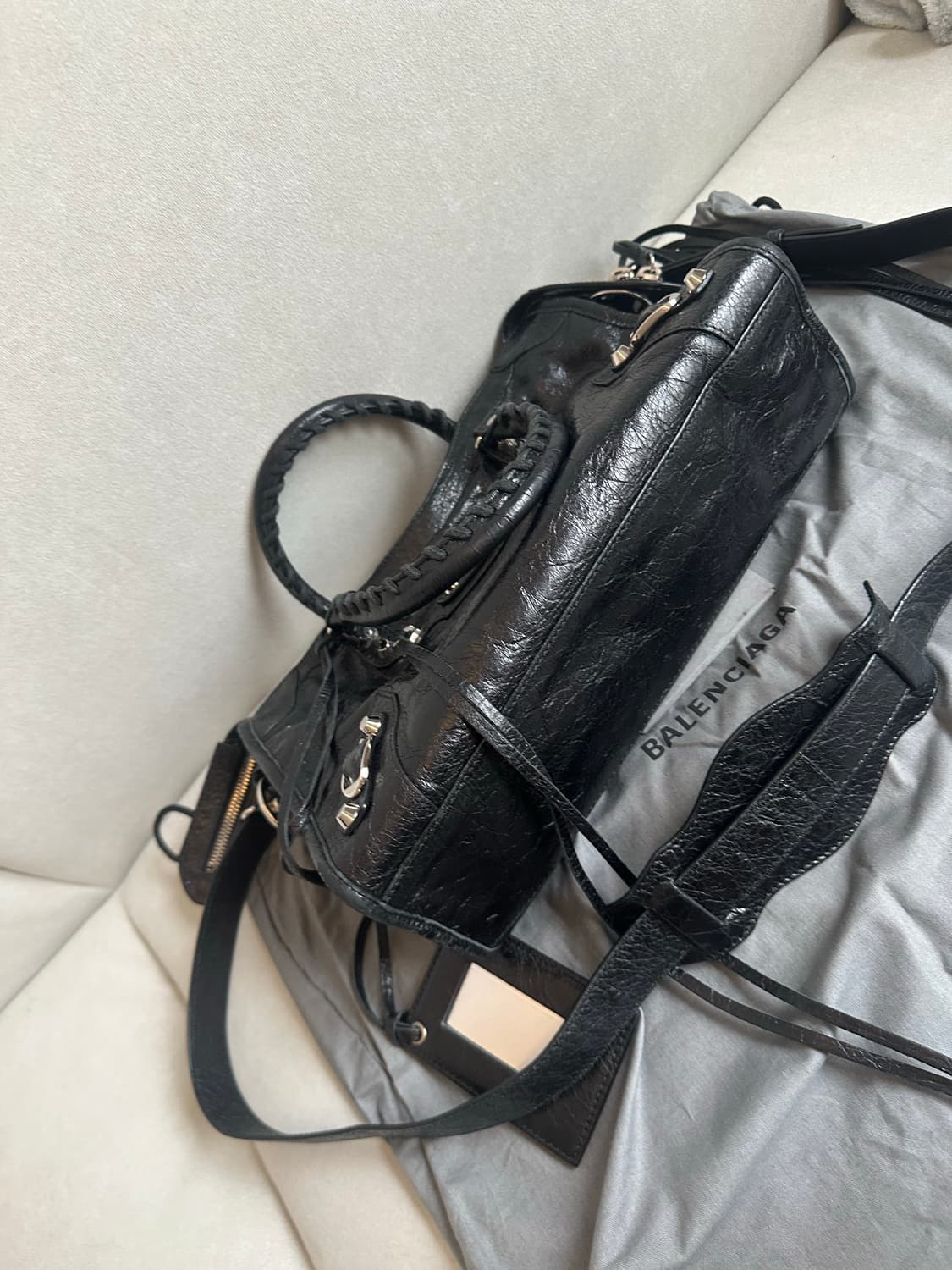 [A+ 정품] 발렌시아가 시티 모터백 스몰 블랙 상품이미지6