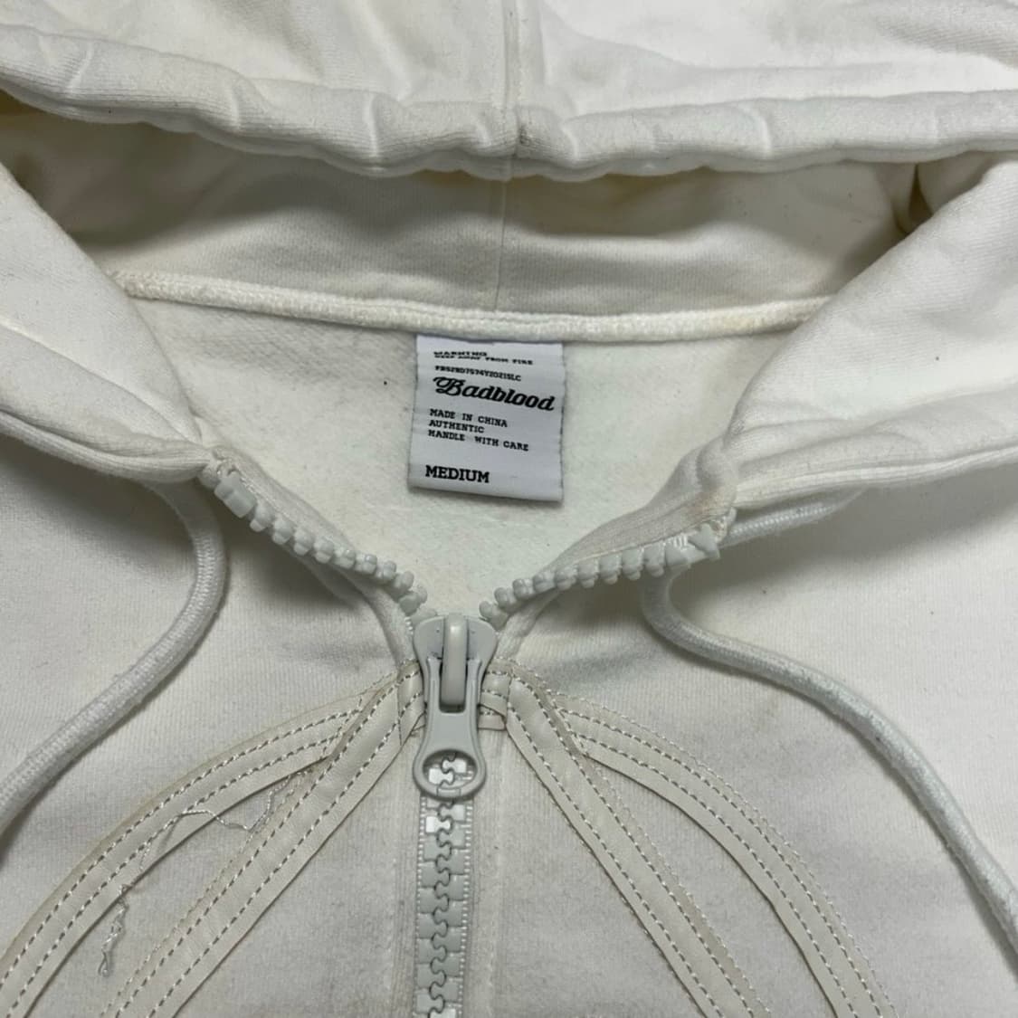 배드블러드 레더패치 투웨이 후드집업 상품이미지3