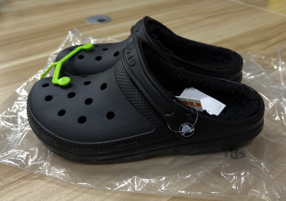 매장정품)) 클래식클로그 블랙 10001-001 / 남녀공용 상품이미지1