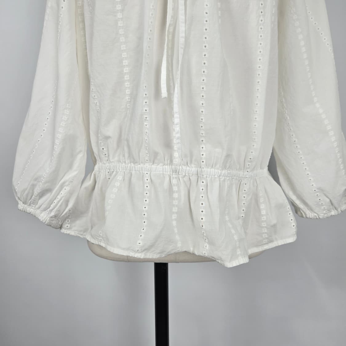 0182 유니클로 화이트 펀칭 블라우스 7부XL 상품이미지4