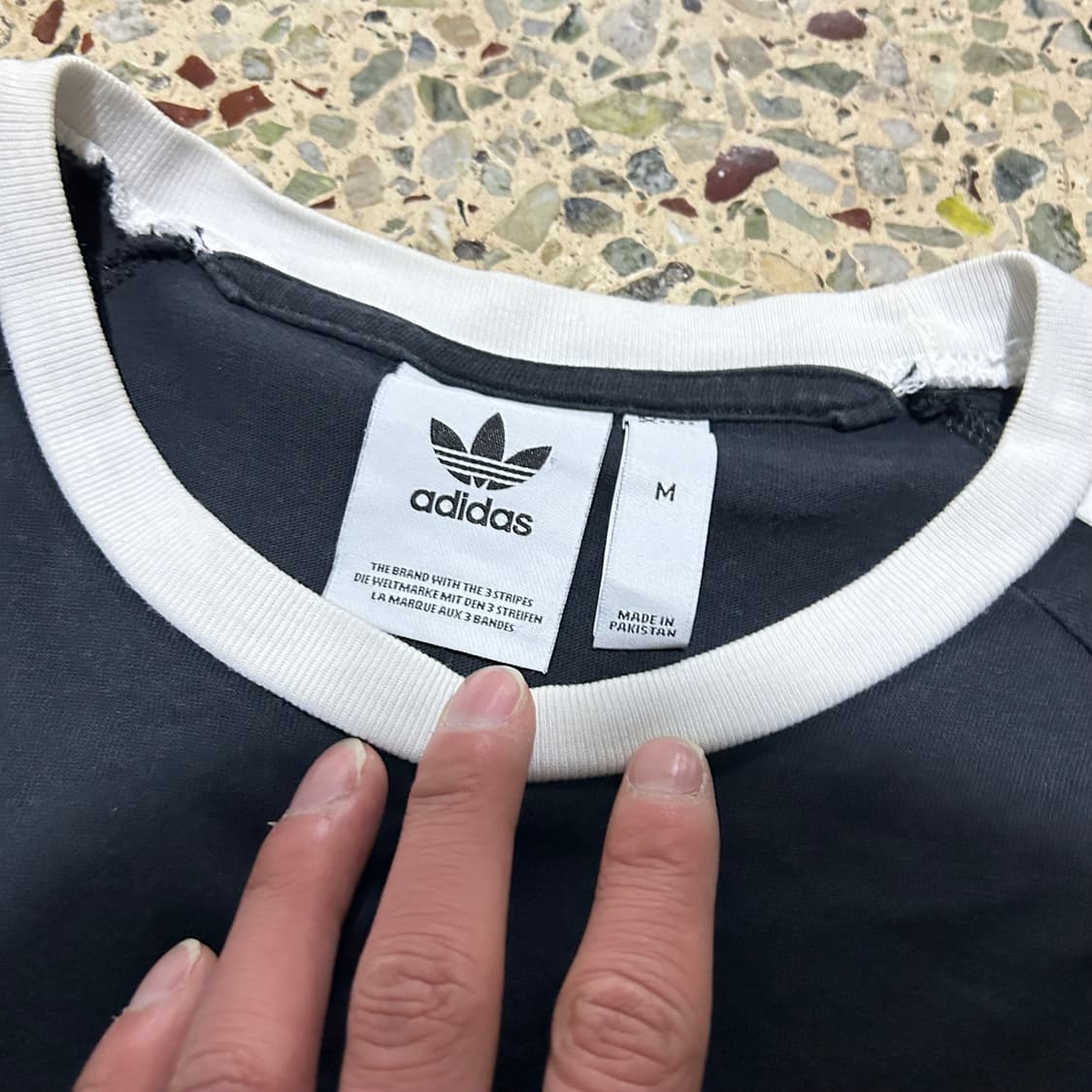 아디다스(ADIDAS)블랙 링거티 상품이미지4