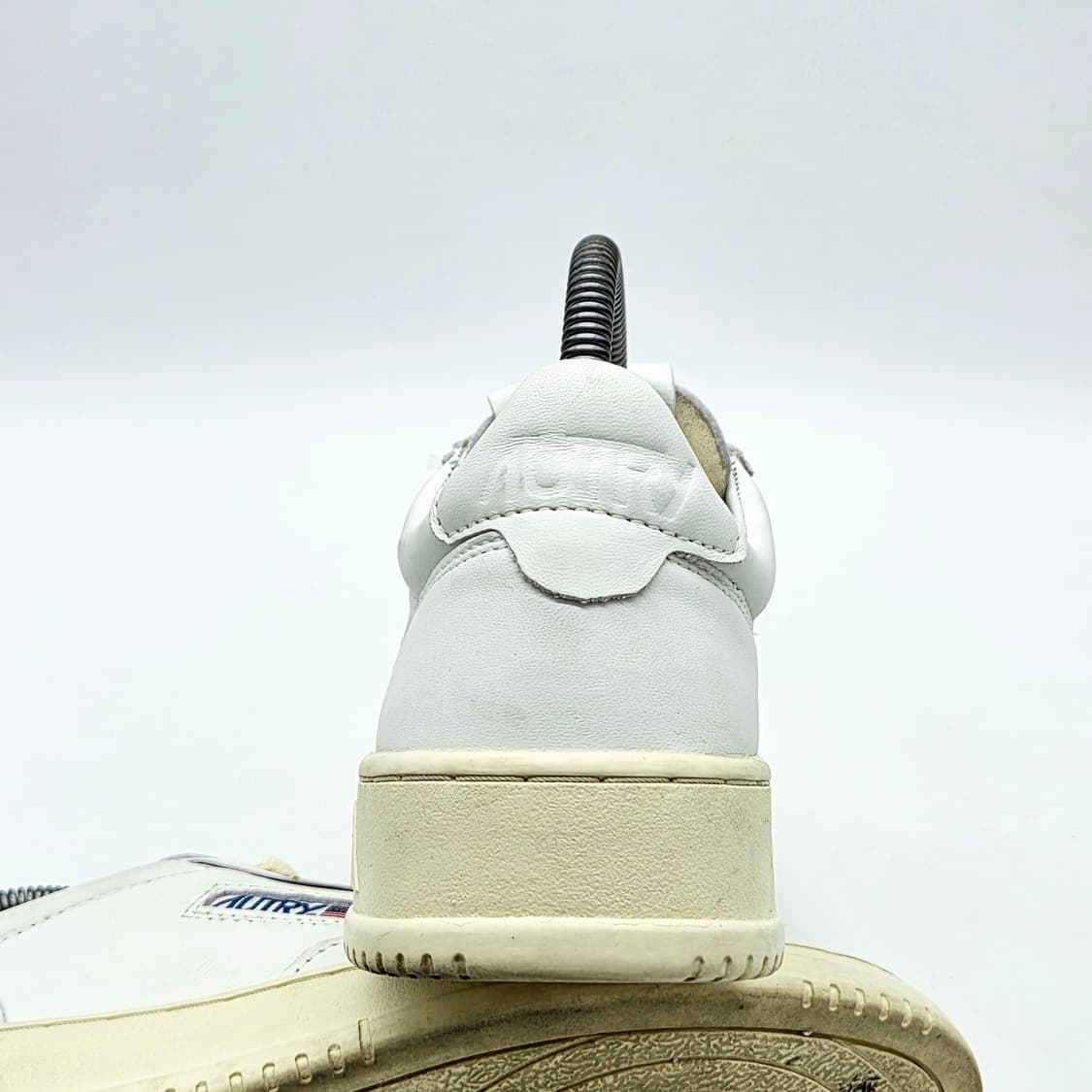 오트리 메달리스트 로우 스니커즈 화이트 (40) 상품이미지2