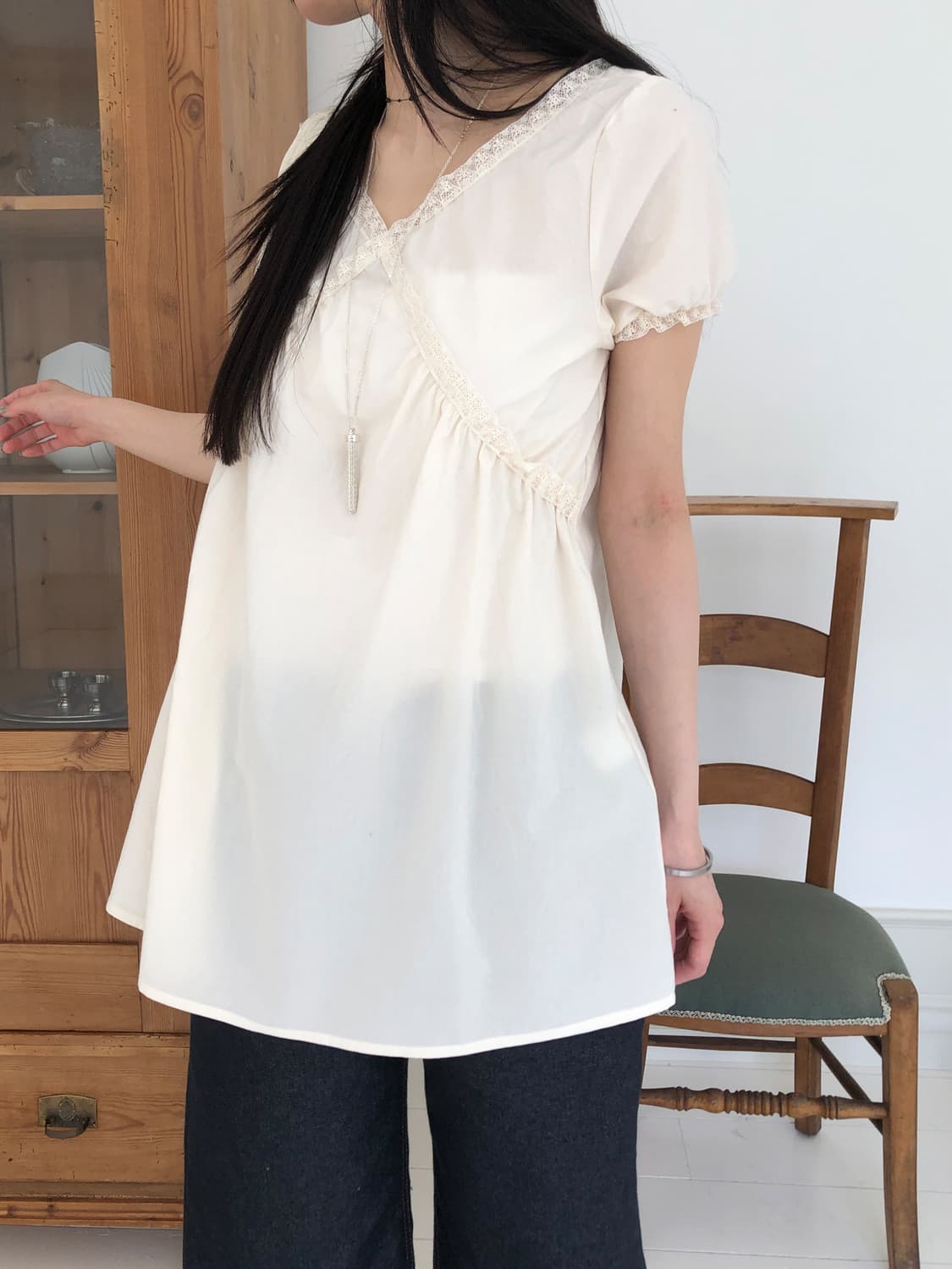 릿킴 BEBE FLARE BLOUSE 새상품 상품이미지3