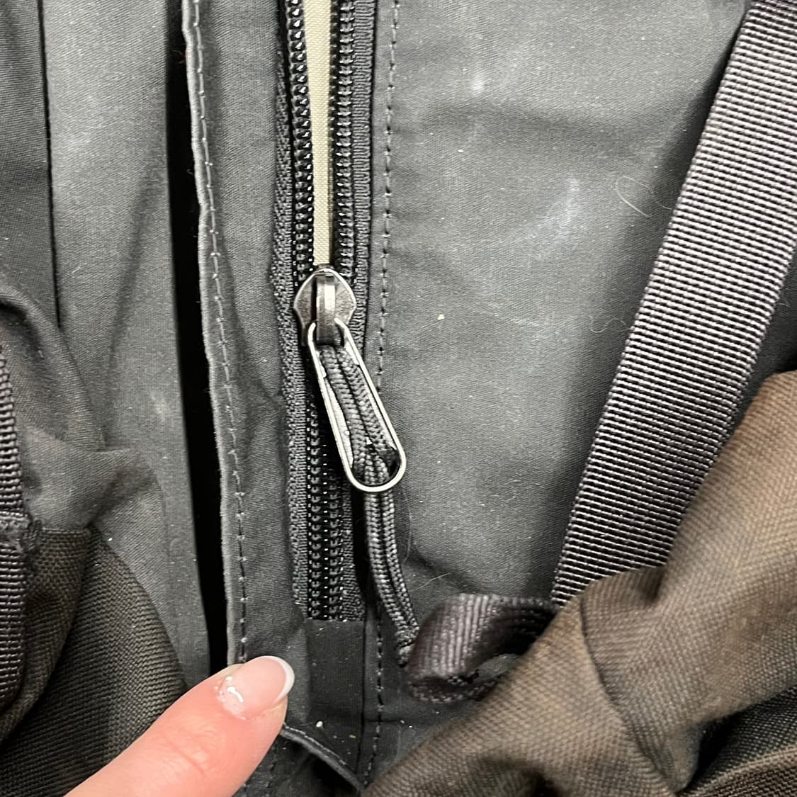 [정품] 피엘라벤 블랙 베이지색 등산 백팩 가방 b14 상품이미지6