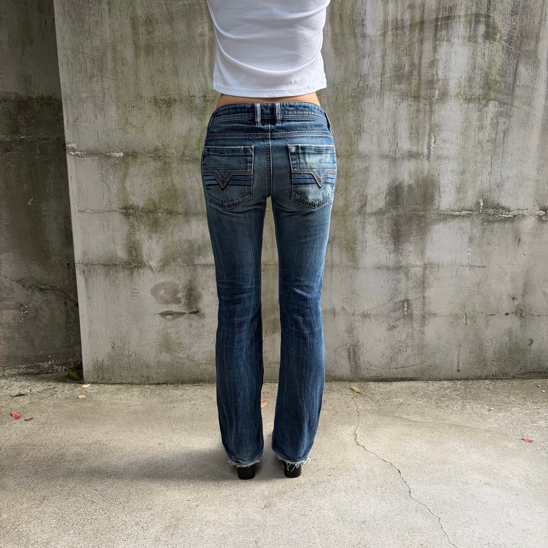 디젤 아카이브 자티니 부츠컷 데님팬츠 상품이미지2