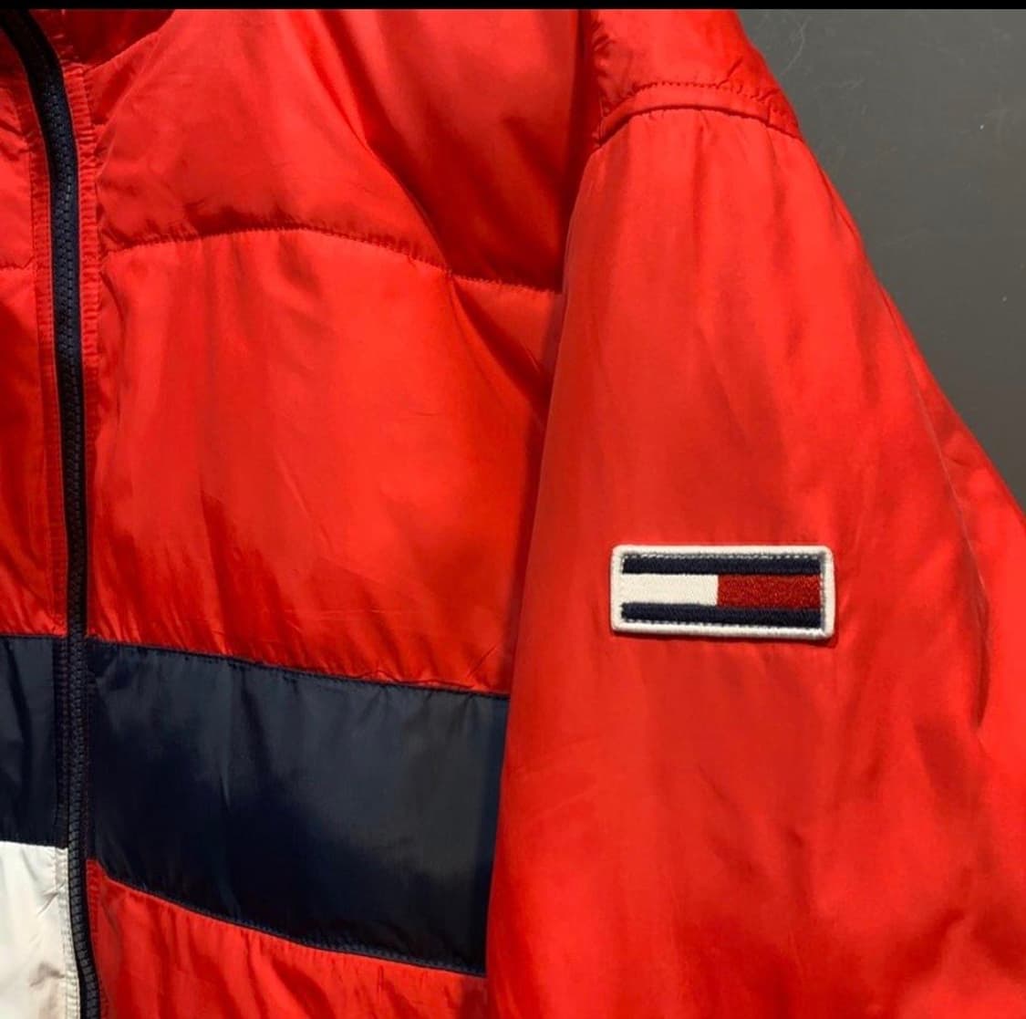 타미 올드스쿨 빅로고 패딩 상품이미지4