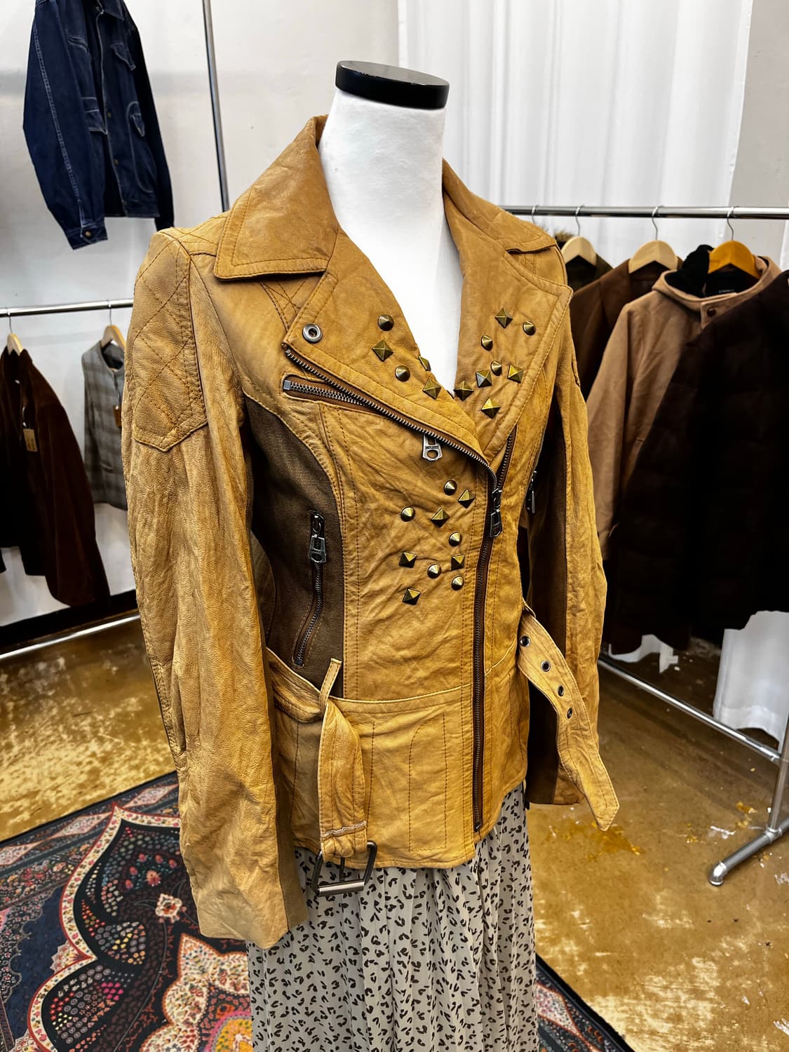 Moussy 피그 스킨 스터드 라이더 자켓 상품이미지1