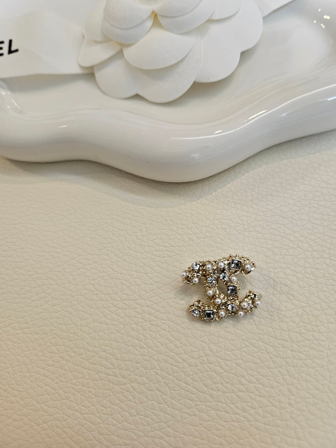 샤넬 멀티보석진주 미니 브로치 업사이클링 상품이미지3