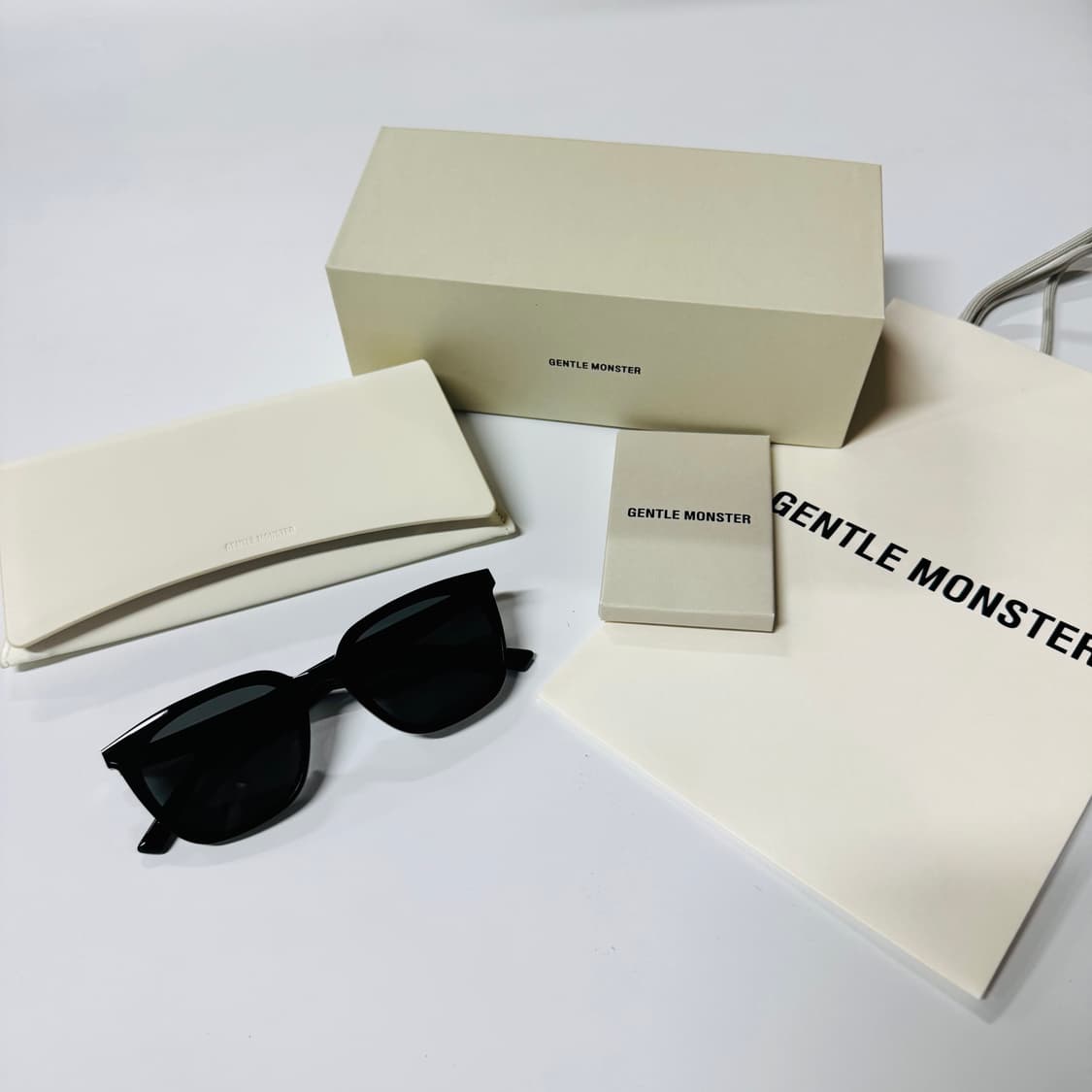 젠틀몬스터 릴리트 선글라스 남녀공용 새상품 상품이미지1