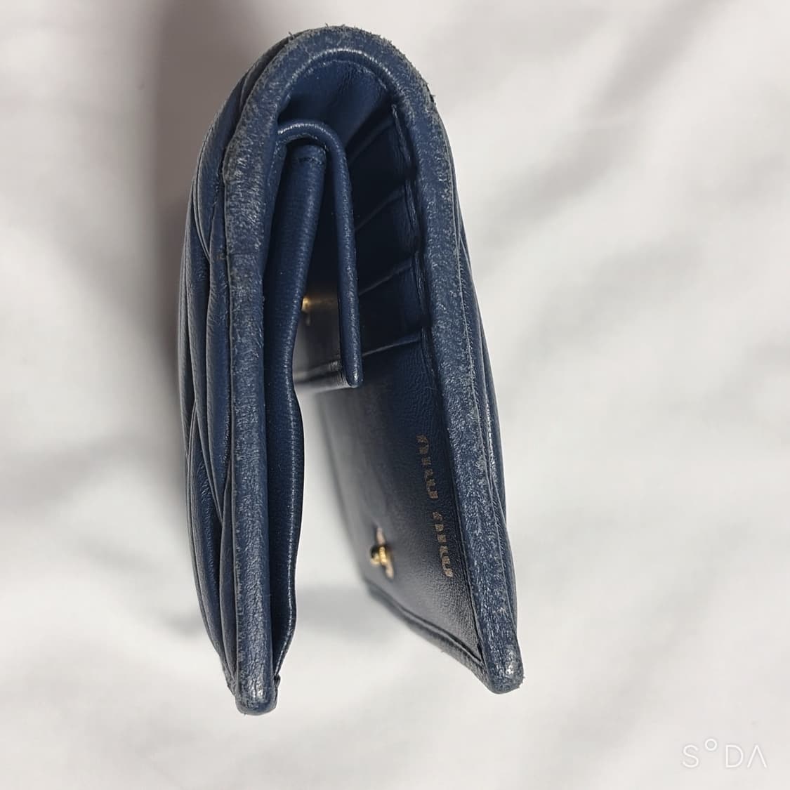 미우미우 마테라쎄 반지갑 네이비 상품이미지7