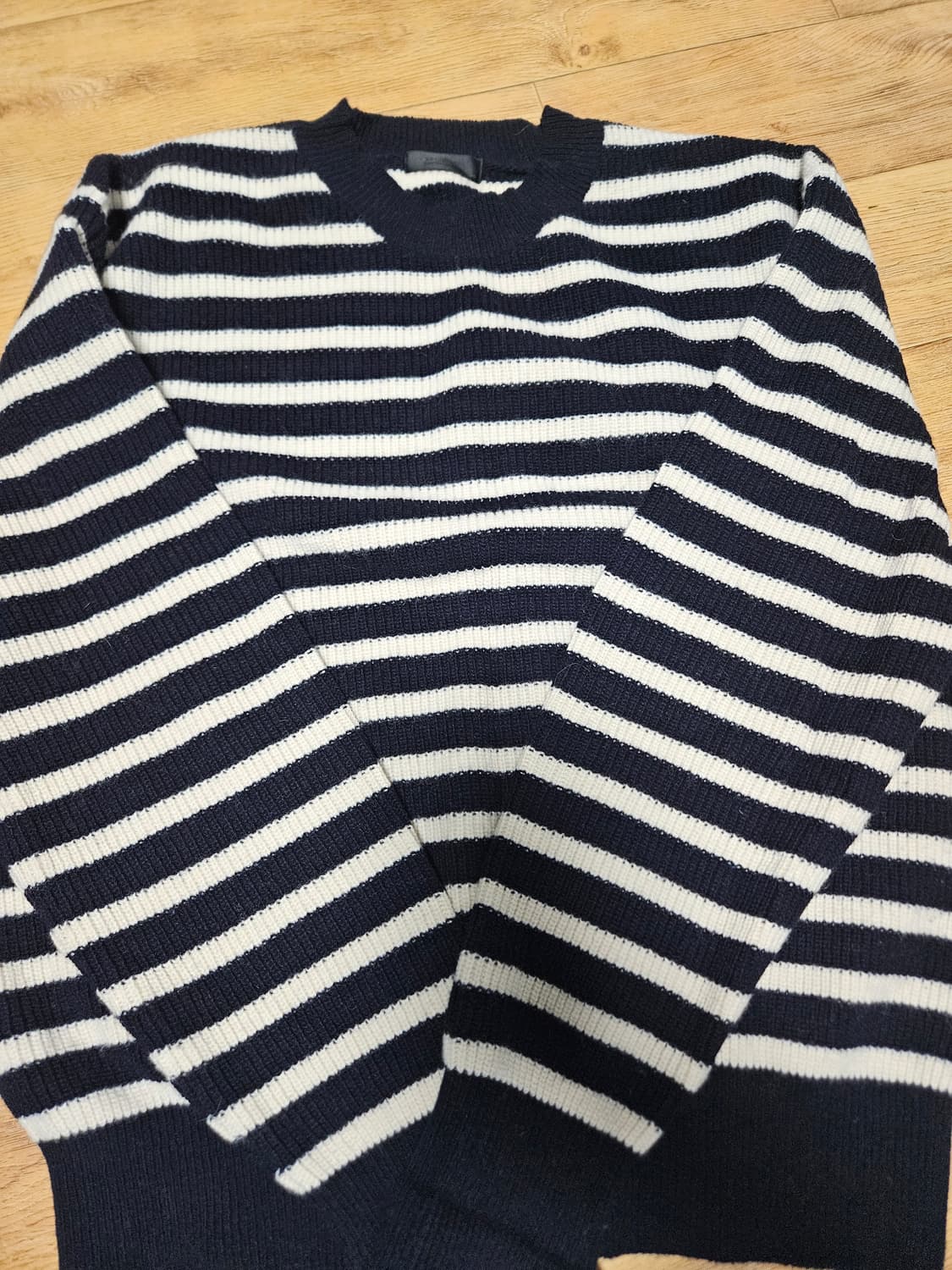 모마디자인 스트라이프 니트 네이비 상품이미지1