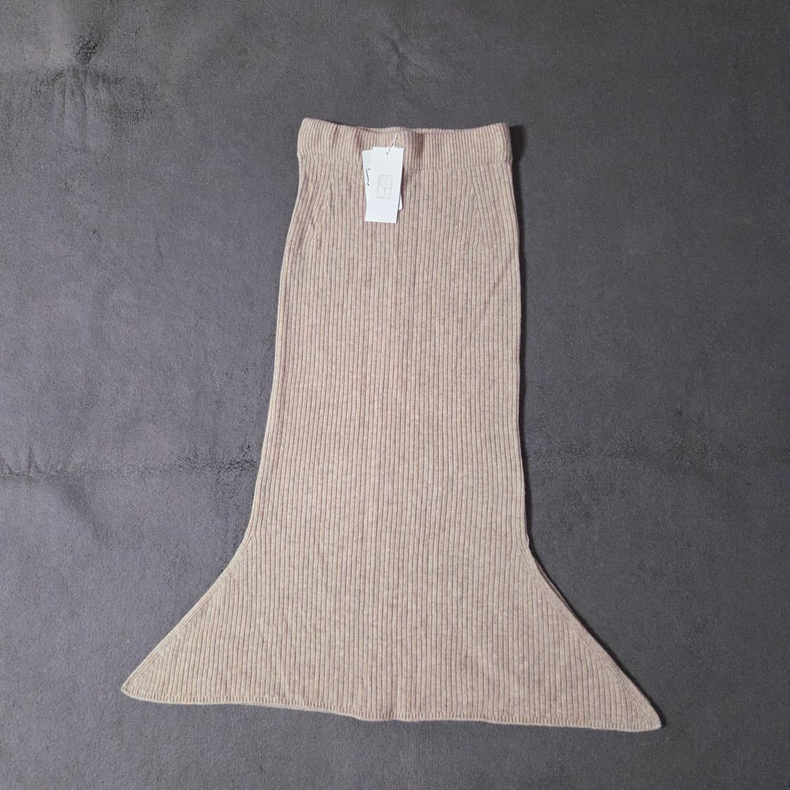 새상품 시에 세레나 홀가먼트 스커트 치마 오트밀 상품이미지3