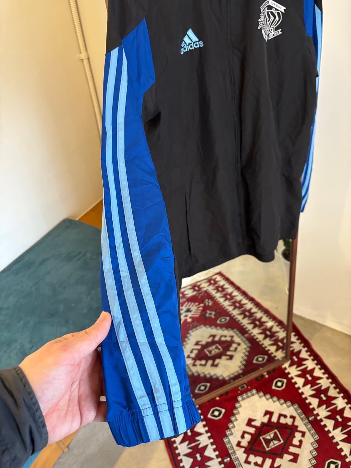 아디다스 러닝자켓 상품이미지3