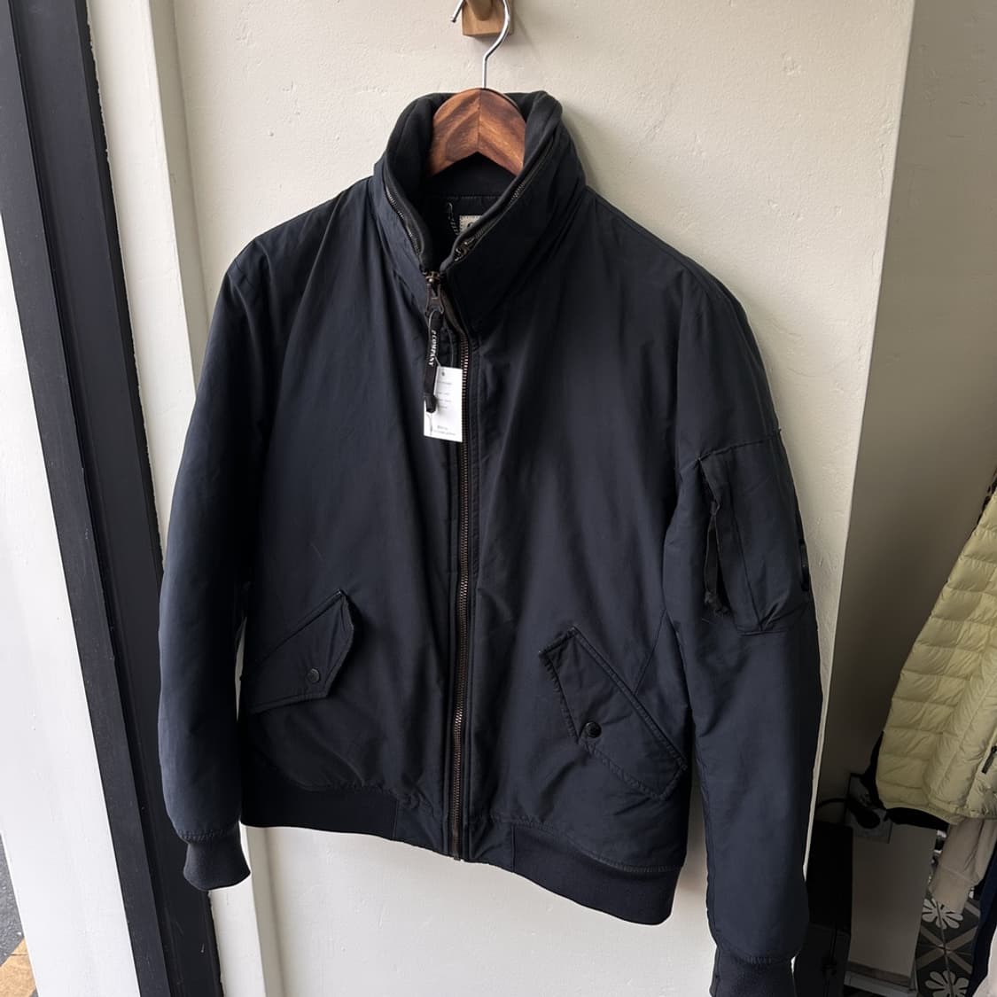 15736 - C.P 컴퍼니 다운 봄버 자켓 상품이미지2