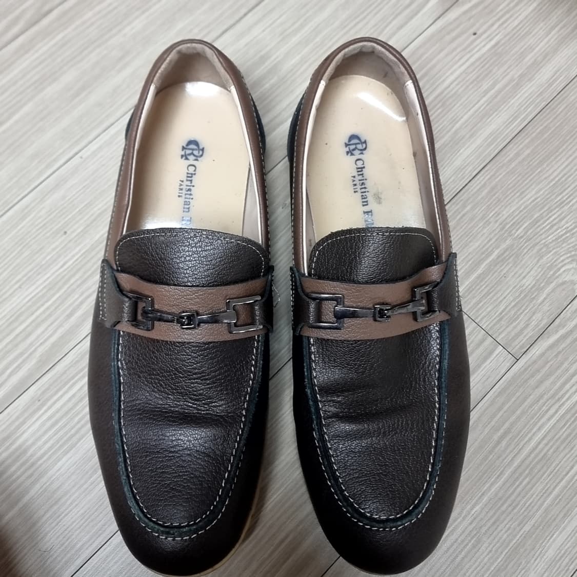 크리스찬 리봇 가죽 로퍼 브라운(265E) 상품이미지1