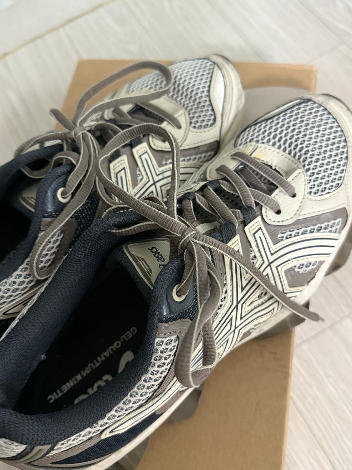 아식스 젤 퀀텀 키네틱 버치 다크 토프 상품이미지4