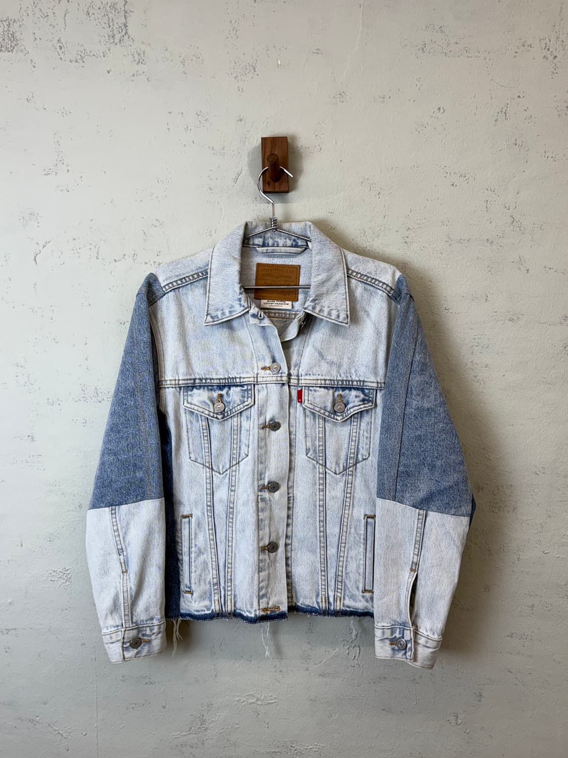 리바이스 프리미엄 리워크 크롭 데님 자켓 상품이미지1