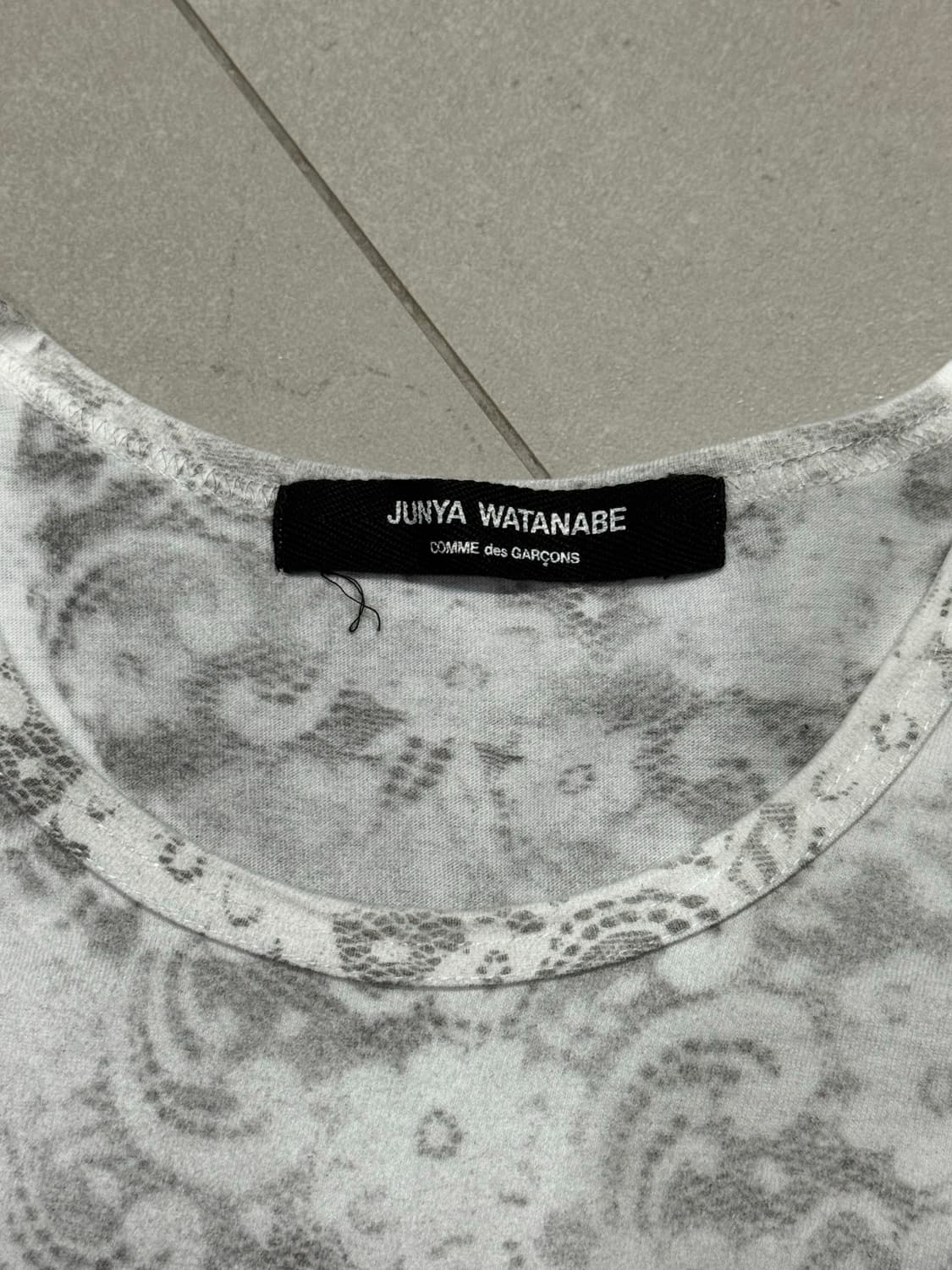 2003 준야 와타나베 무수한 꽃과 입체 리본 디테일 반팔 티셔츠 상품이미지5