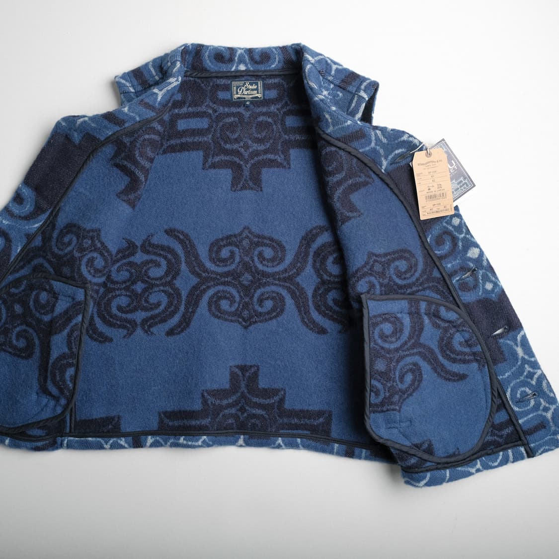 스튜디오다치산 45주년 아이누 블랭킷 베스트 42사이즈 새제품 상품이미지8