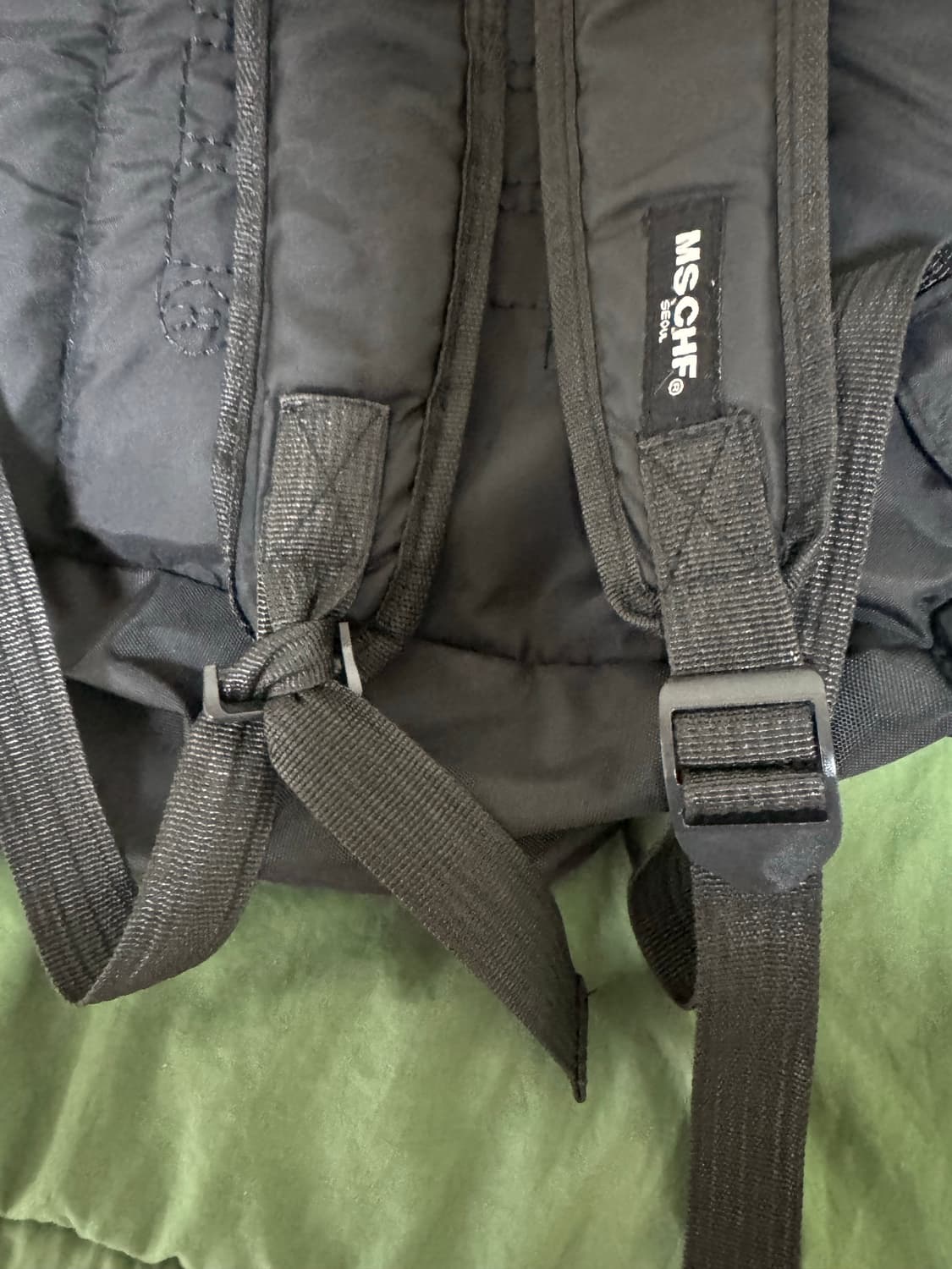 미스치프 블랙 나일론 백팩 상품이미지3