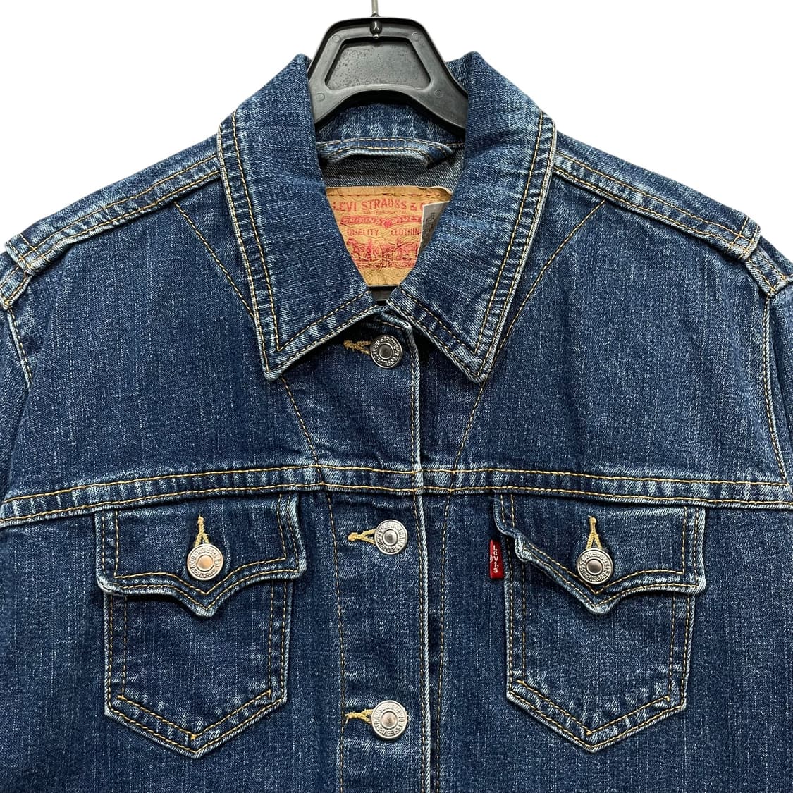 Levi’s Cropped Denim Trucker Jacket 상품이미지4