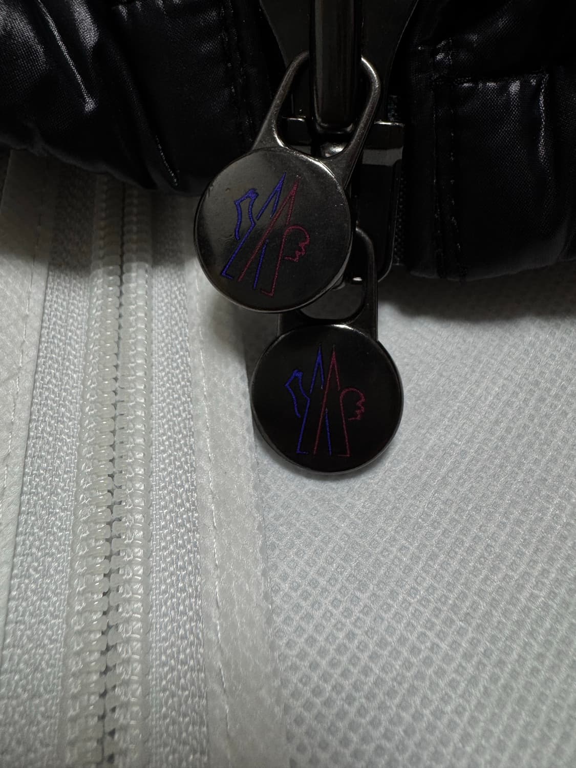 몽클레어 마야 4사이즈 22FW 상품이미지6