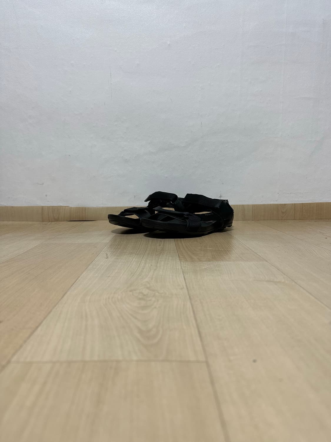 프라다 스포츠 샌들 상품이미지1