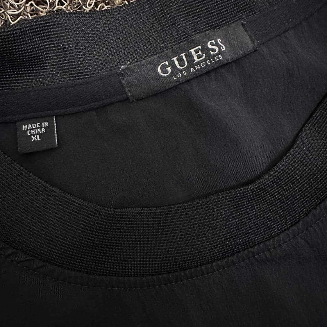 GUESS 게스 포켓 반팔티셔츠 블랙 XL 상품이미지3