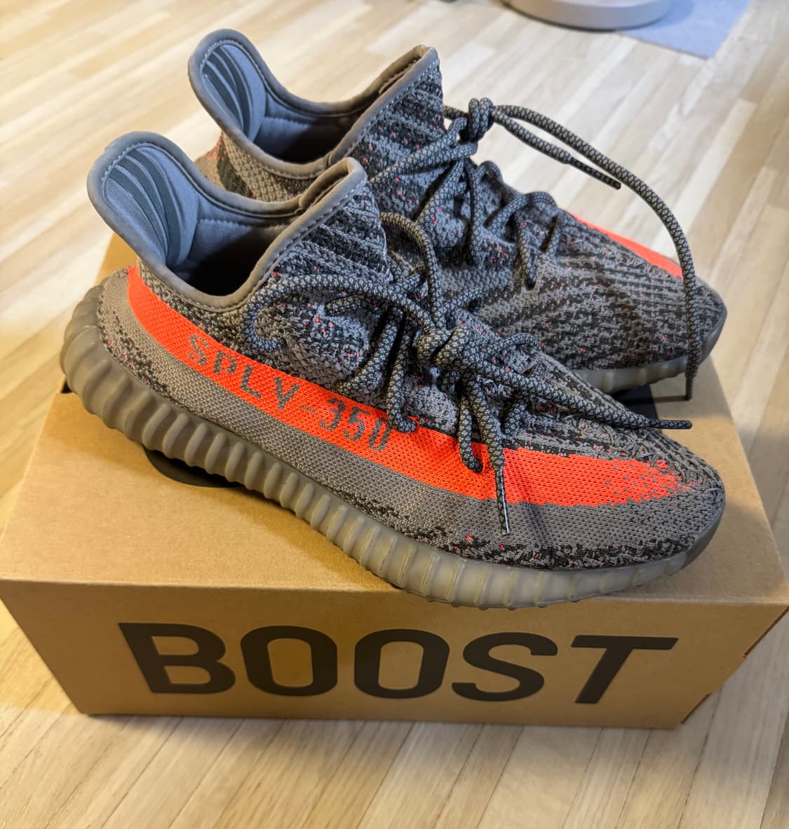 이지부스트350 V2벨루가 리플렉티브(275) 상품이미지1