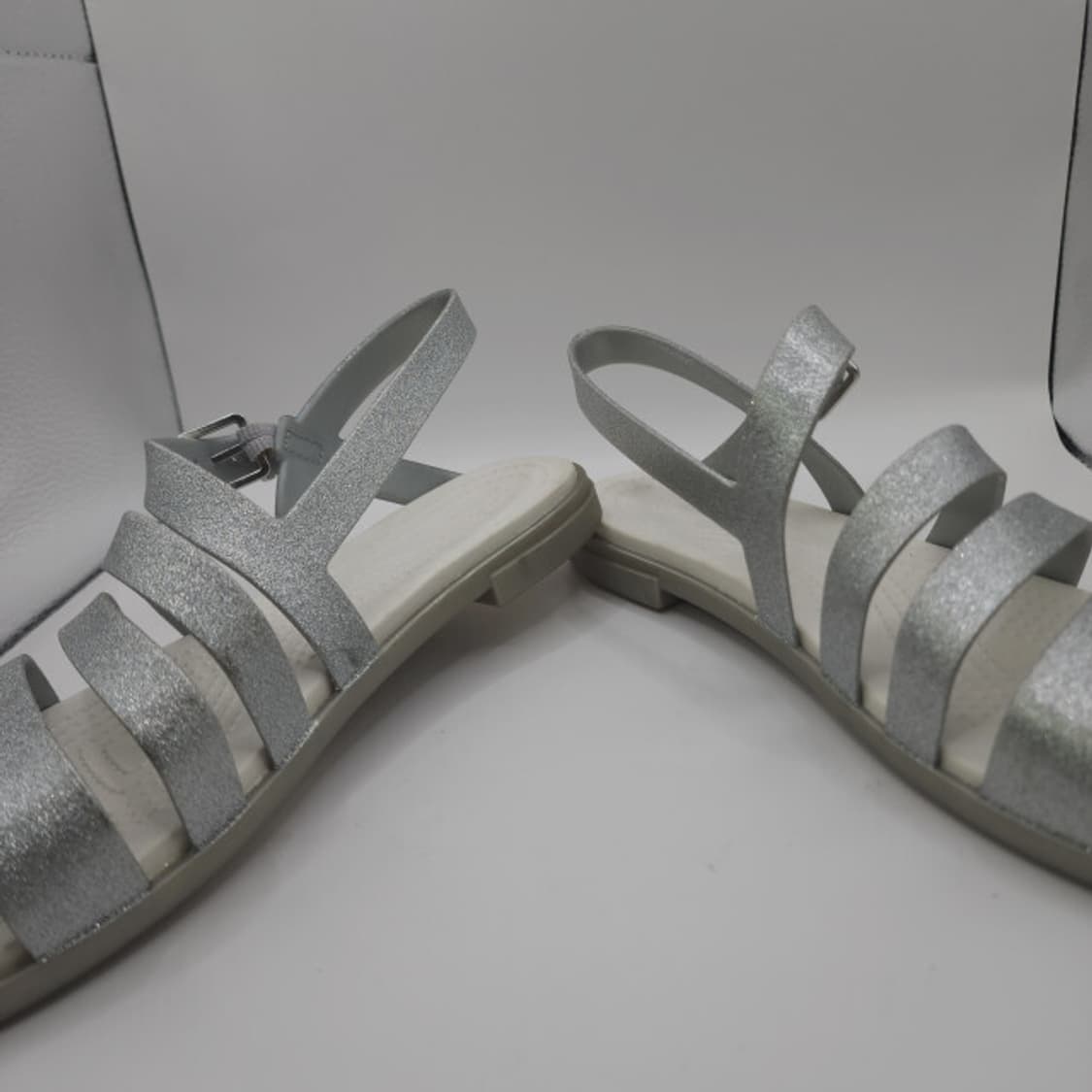 새상품급/ 크록스/ 실버 글리터 샌들 / 245-250 상품이미지6