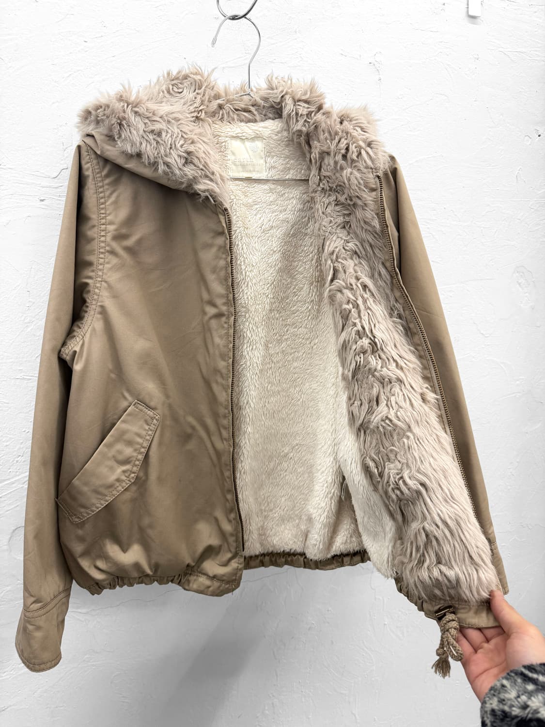 earth music&ecology 퍼 후드 점퍼 상품이미지3