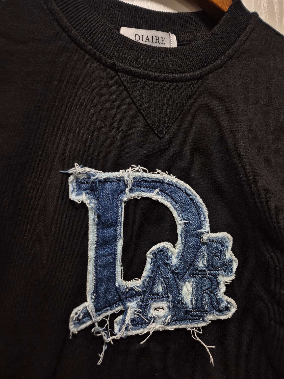 (세일)(새상품)DIAIRE 디아에르 블랙 맨투맨 상품이미지3