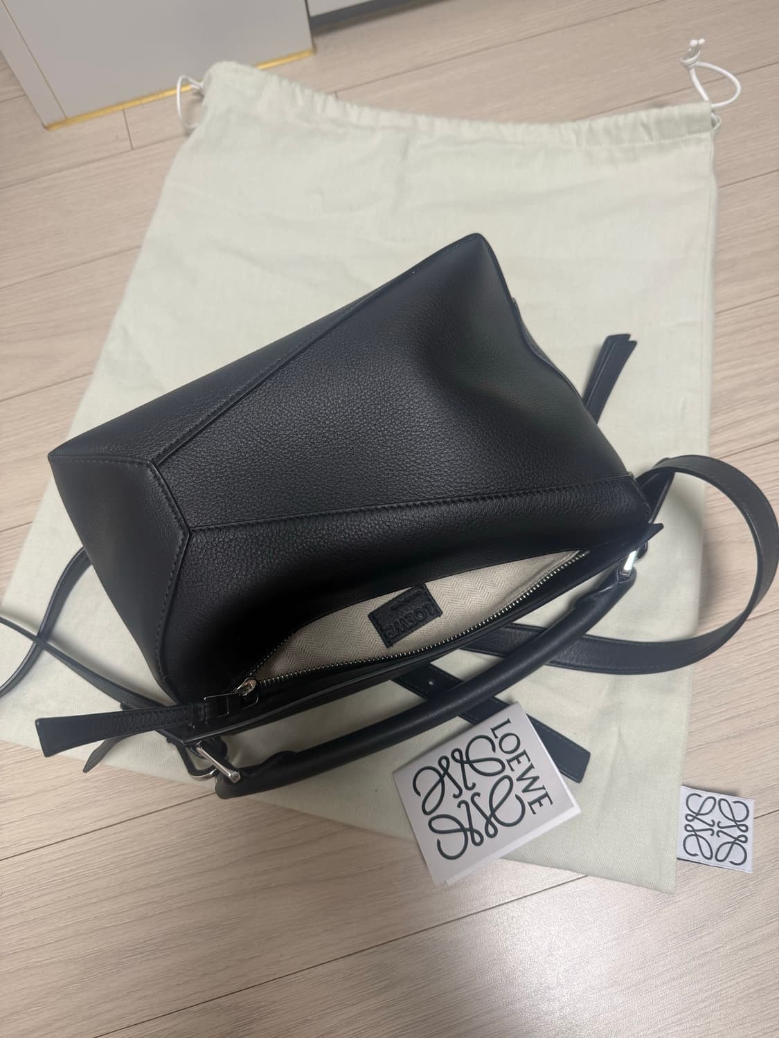 로에베 스몰 퍼즐 엣지백 상품이미지6