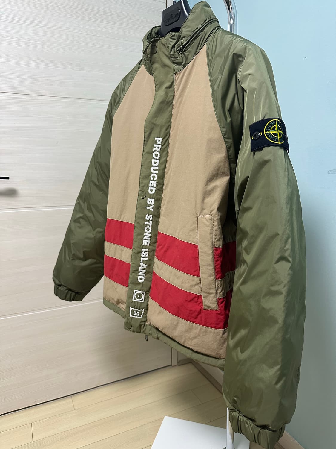 스톤아일랜드X슈프림 FW23리버시블 퍼피패딩 올리브L (새상품급) 상품이미지1