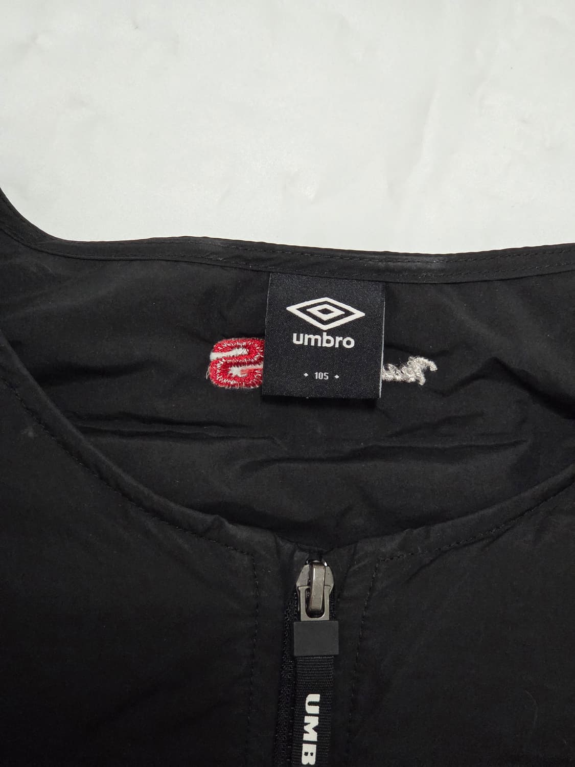 Umbro 블랙 오리털 패딩 조끼 95 (실측 66/60) 상품이미지3