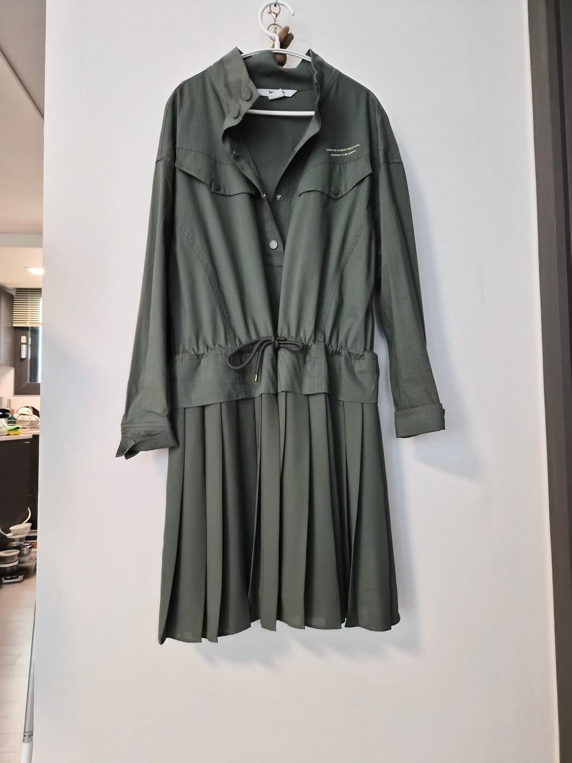 쥬시쥬디 플리츠배색하이넥원피스 JWOP721F 상품이미지8