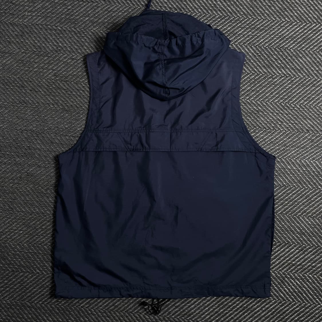 데상트 포켓 테크니컬 후드 베스트o 5050 상품이미지3