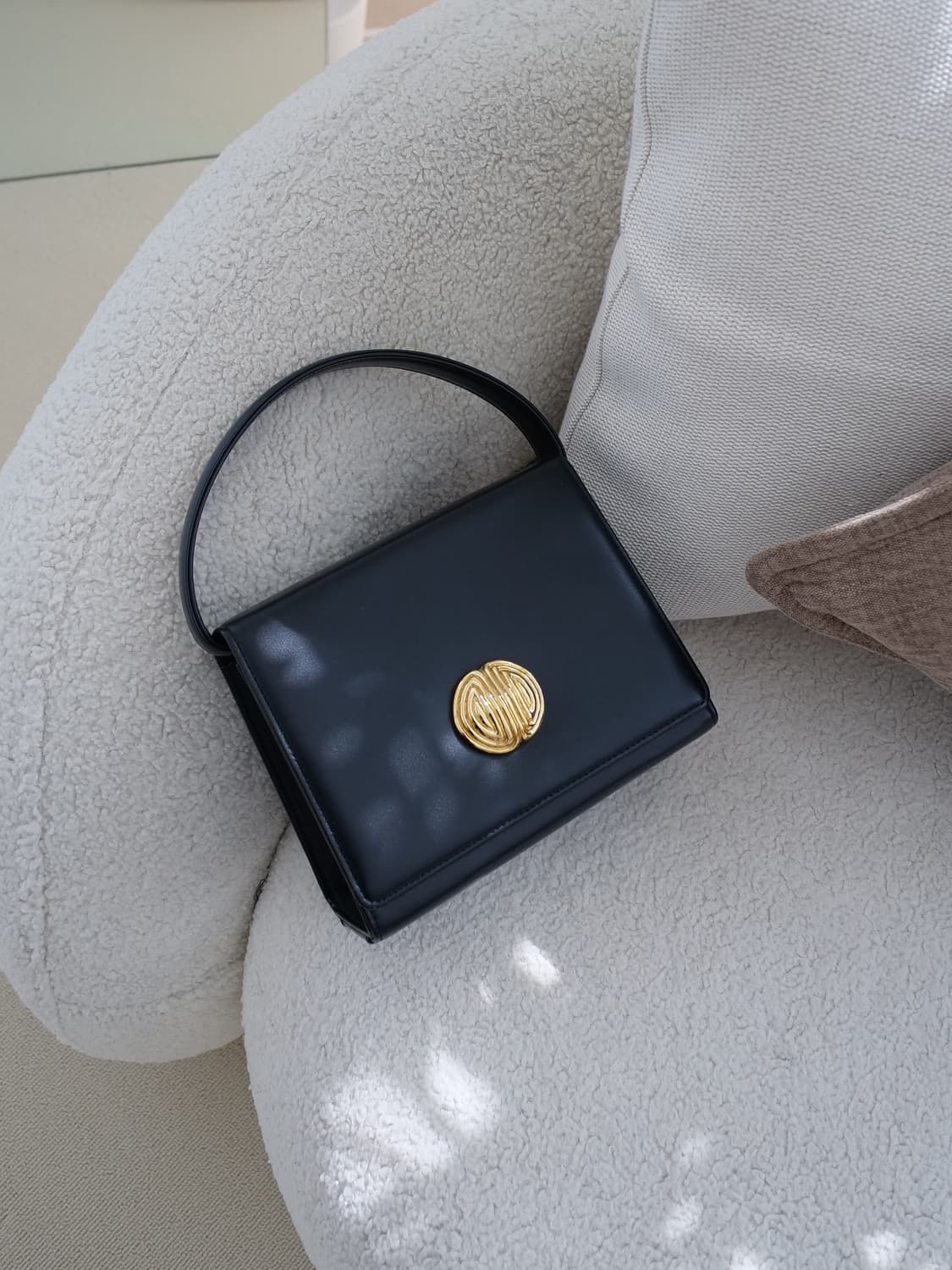 [Givenchy] Square Top handle Two-way bag 상품이미지3