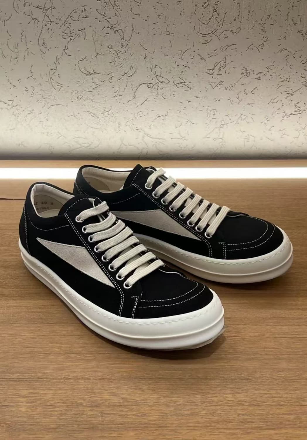 릭 오웬스 다크쉐도우 빈티지 스니커즈 블랙 밀크 상품이미지1