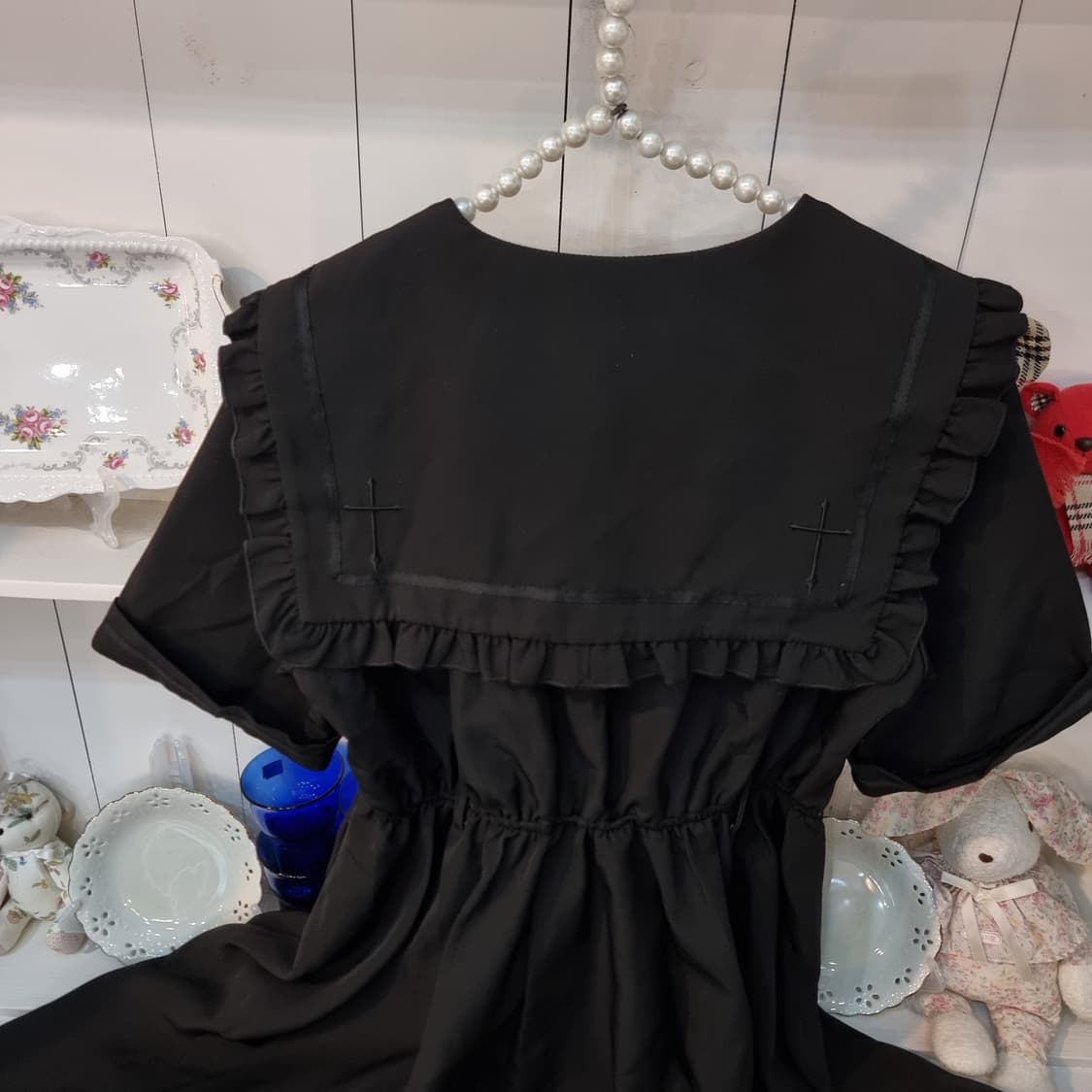 블랙 세라 프릴 리본 원피스 상품이미지4